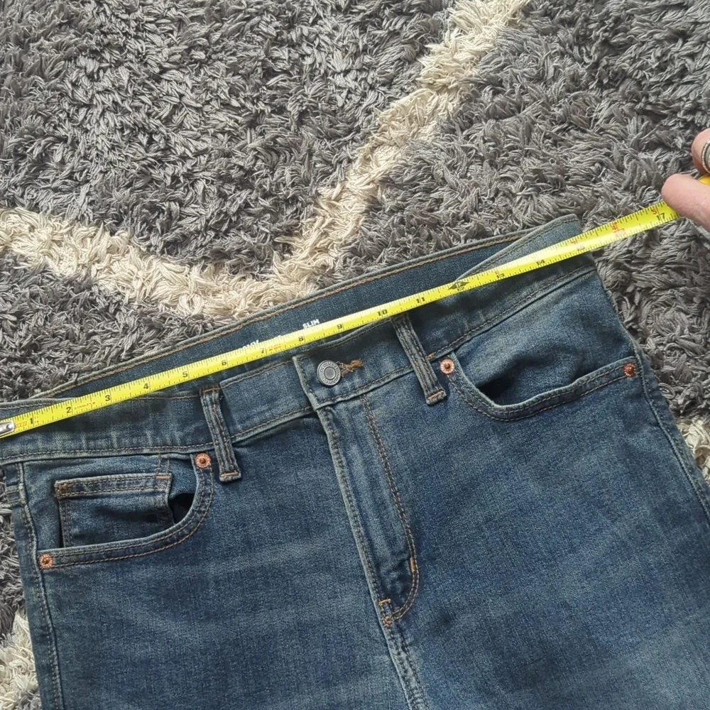 Old Navy 360 Stretch Slim Built-In Tough Denim Jean Size 16